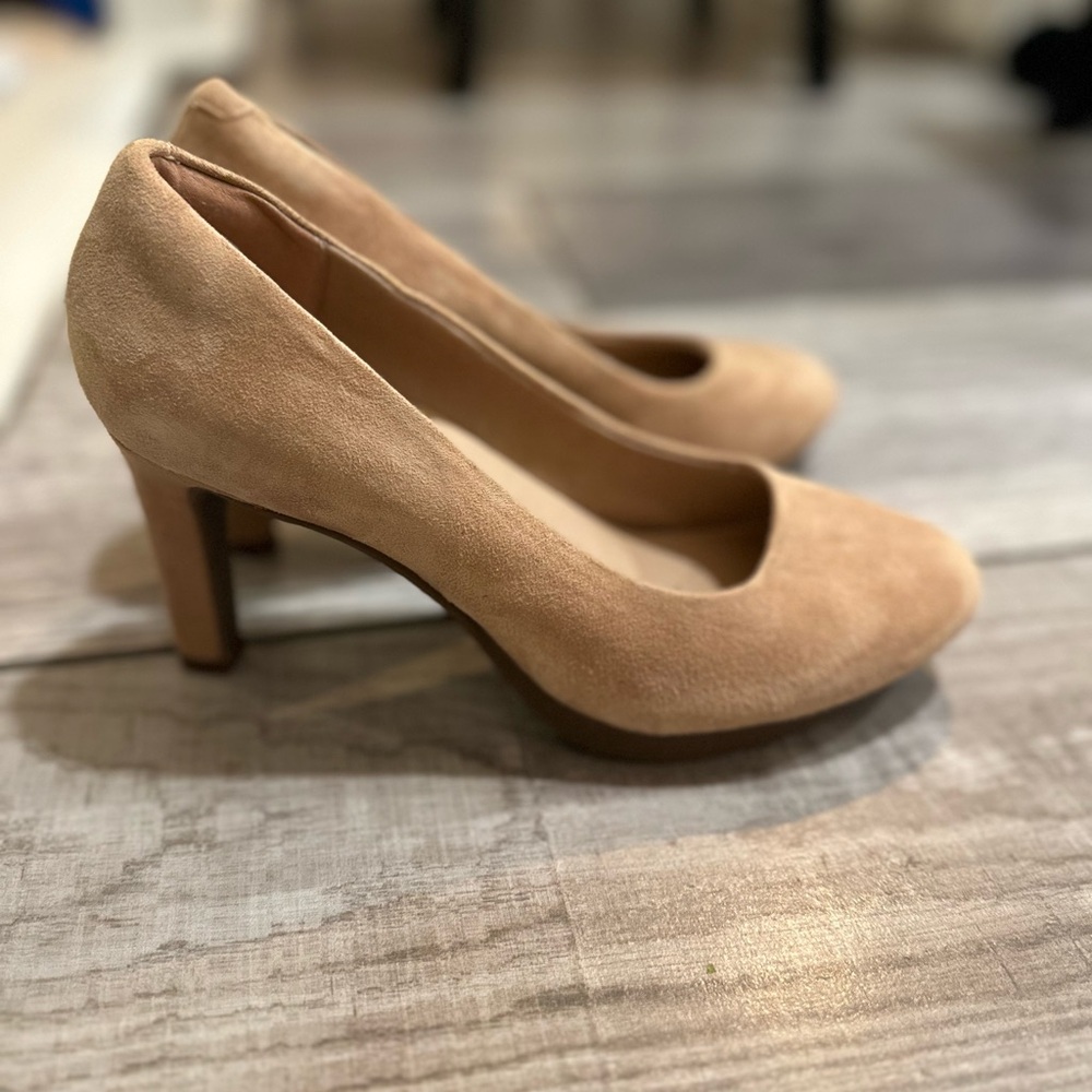 Elegant Beige Suede Heels